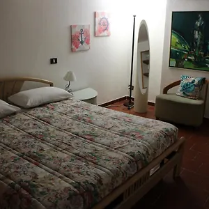 Appartamento Mari & Monti, Montignoso